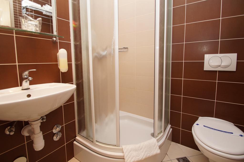 Hotel Posejdon Вела Лука Екстериор снимка