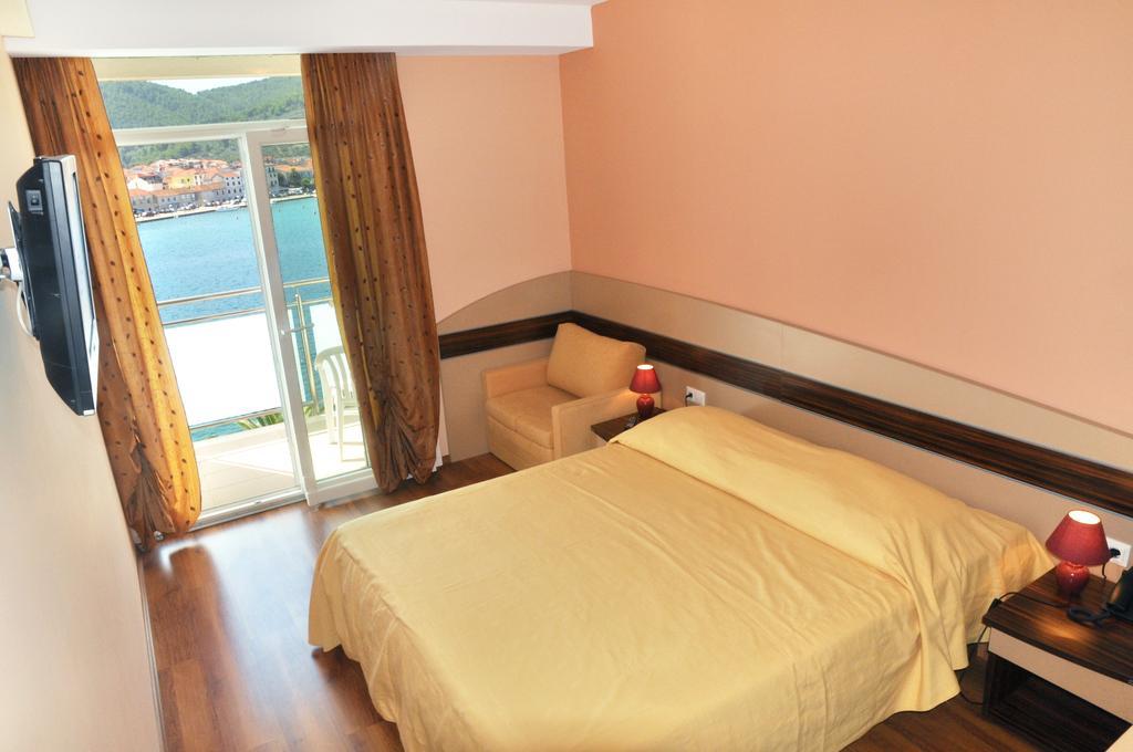 Hotel Posejdon Вела Лука Екстериор снимка