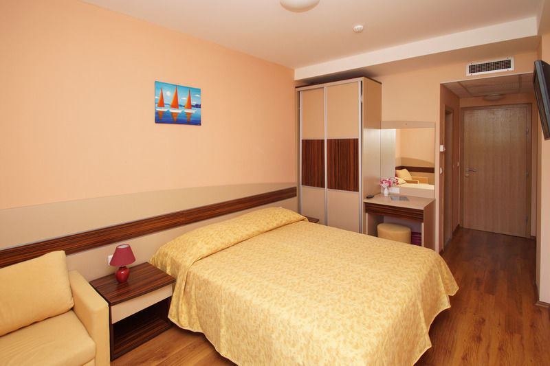 Hotel Posejdon Вела Лука Екстериор снимка